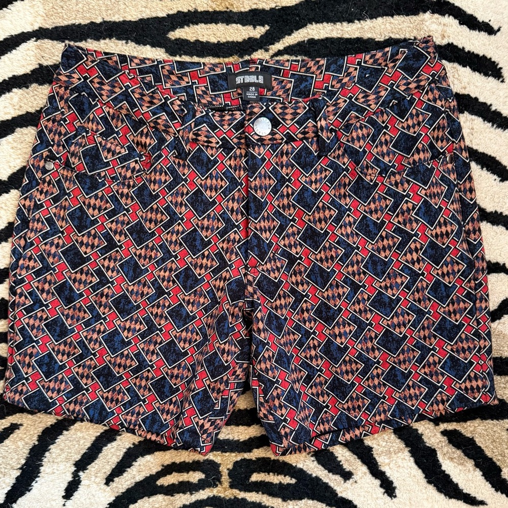 ST33LE  Men's Navy/Red Diamonds Stretch Knit Shorts Size 28 EUC